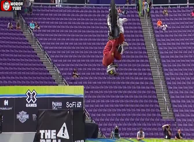 Video :The first body varial backflip in history is executed by Frenchman David Rinaldo